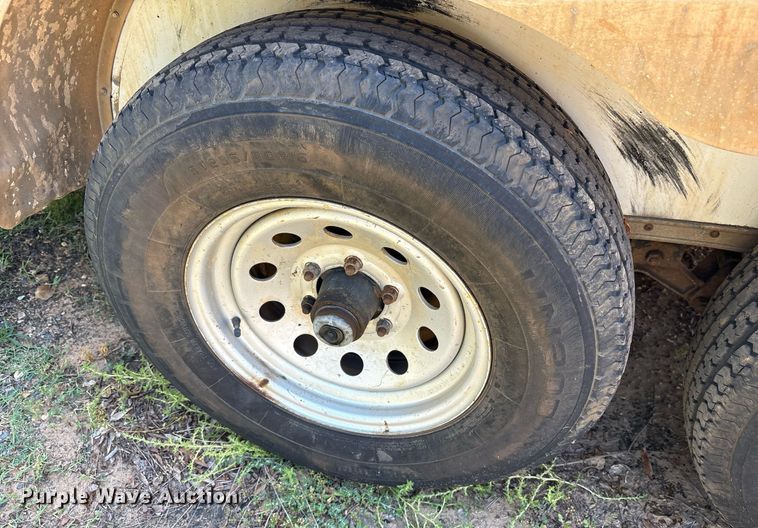 image for item DY0864 2012 King V17X1STA enclosed cargo trailer