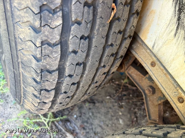 image for item DY0864 2012 King V17X1STA enclosed cargo trailer