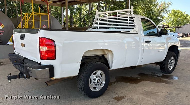 image for item DY0866 2011 Chevrolet Silverado 2500HD pickup truck