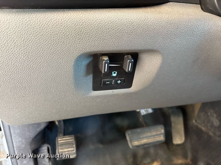 image for item DY0866 2011 Chevrolet Silverado 2500HD pickup truck