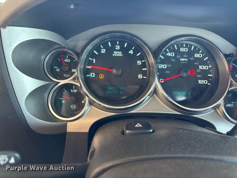 image for item DY0866 2011 Chevrolet Silverado 2500HD pickup truck