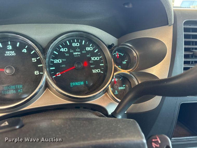 image for item DY0866 2011 Chevrolet Silverado 2500HD pickup truck