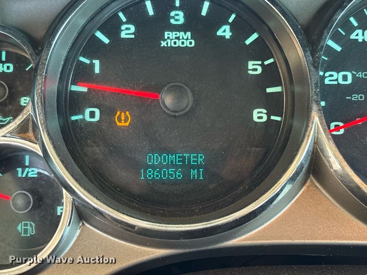 image for item DY0866 2011 Chevrolet Silverado 2500HD pickup truck