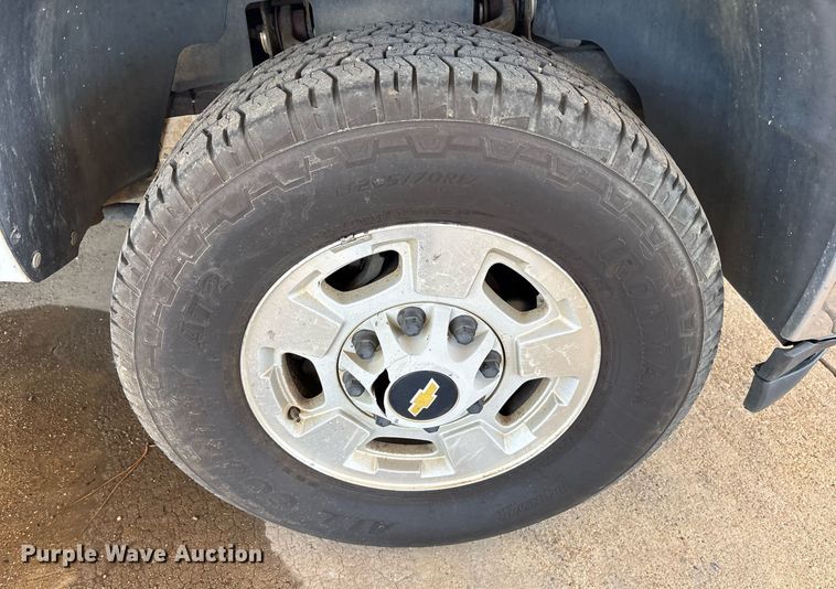 image for item DY0866 2011 Chevrolet Silverado 2500HD pickup truck