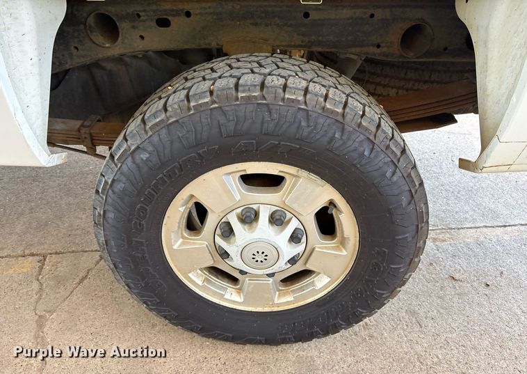 image for item DY0866 2011 Chevrolet Silverado 2500HD pickup truck