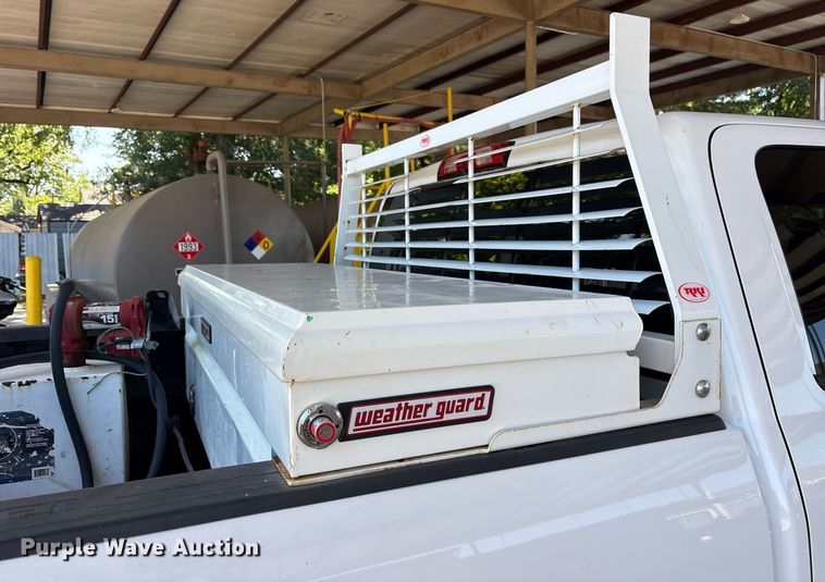 image for item DY0867 2017 Chevrolet Silverado 2500HD Crew Cab pickup truck