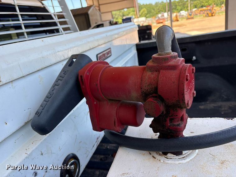 image for item DY0867 2017 Chevrolet Silverado 2500HD Crew Cab pickup truck