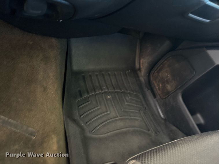 image for item DY0867 2017 Chevrolet Silverado 2500HD Crew Cab pickup truck