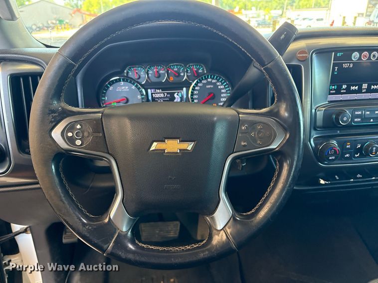 image for item DY0867 2017 Chevrolet Silverado 2500HD Crew Cab pickup truck