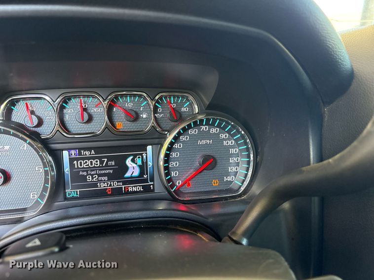 image for item DY0867 2017 Chevrolet Silverado 2500HD Crew Cab pickup truck