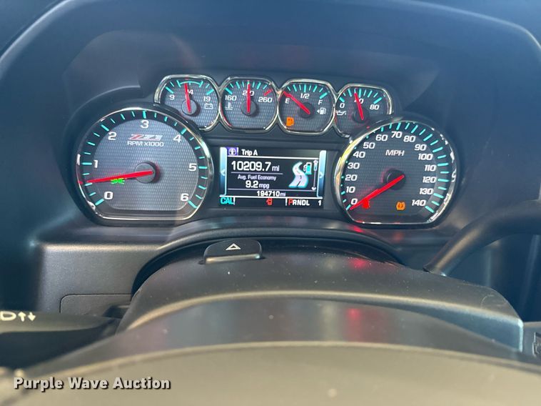 image for item DY0867 2017 Chevrolet Silverado 2500HD Crew Cab pickup truck