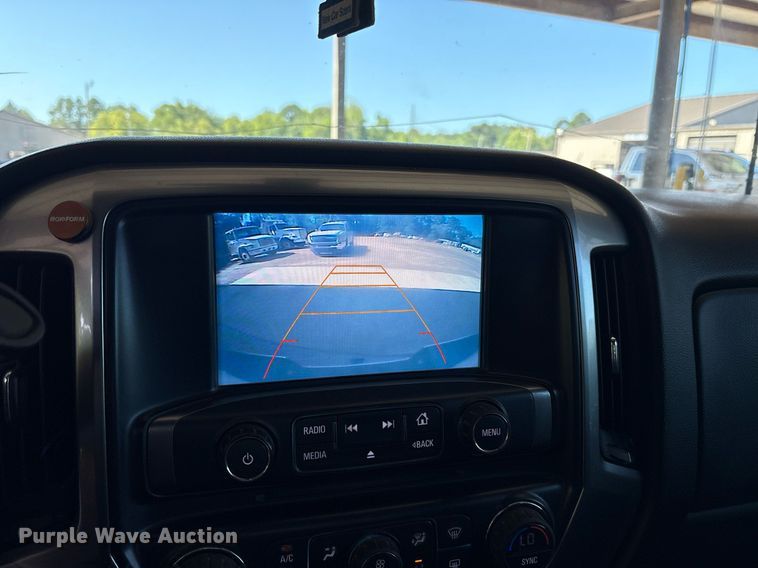 image for item DY0867 2017 Chevrolet Silverado 2500HD Crew Cab pickup truck