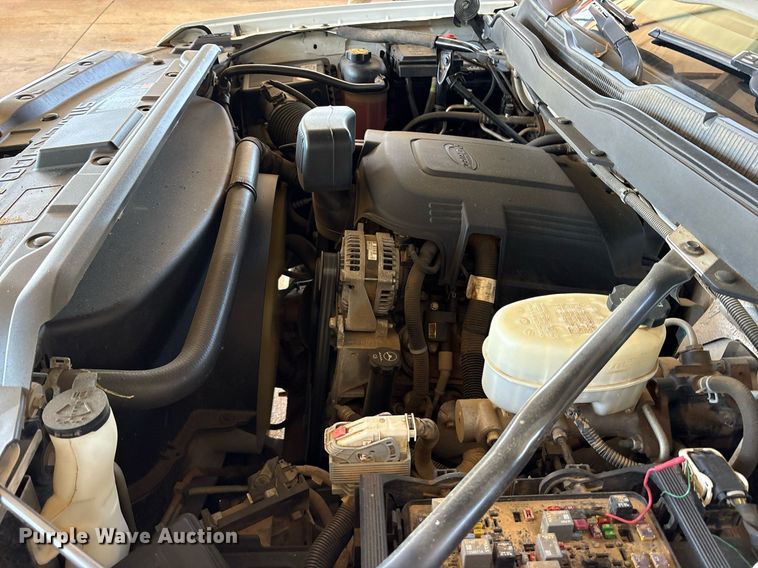 image for item DY0867 2017 Chevrolet Silverado 2500HD Crew Cab pickup truck