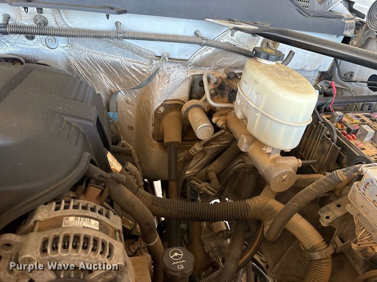 image for item DY0867 2017 Chevrolet Silverado 2500HD Crew Cab pickup truck