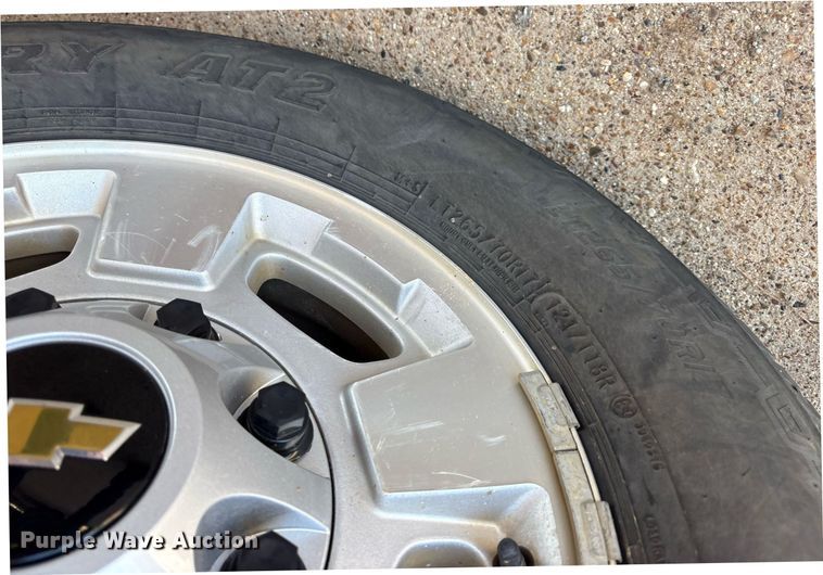 image for item DY0867 2017 Chevrolet Silverado 2500HD Crew Cab pickup truck