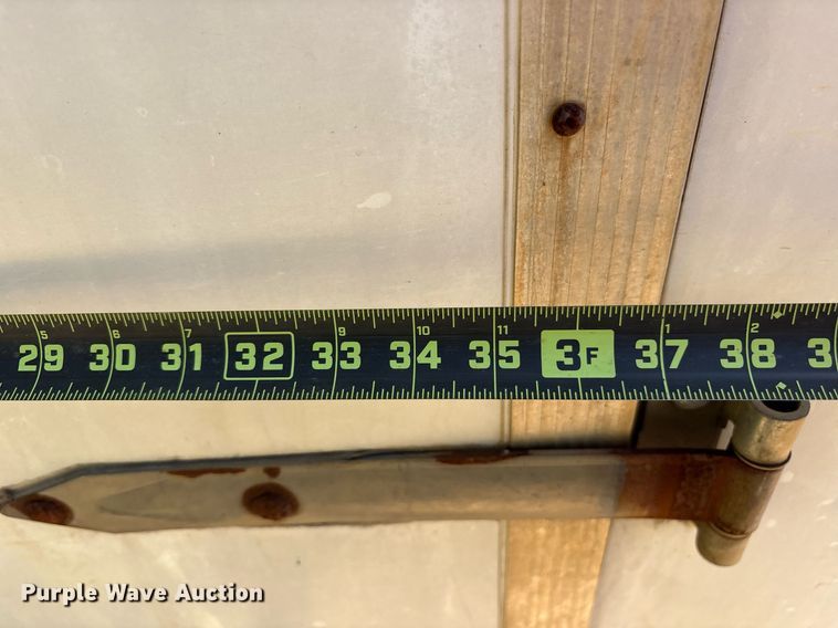 image for item DY0868 2007 Carry- On  enclosed cargo trailer