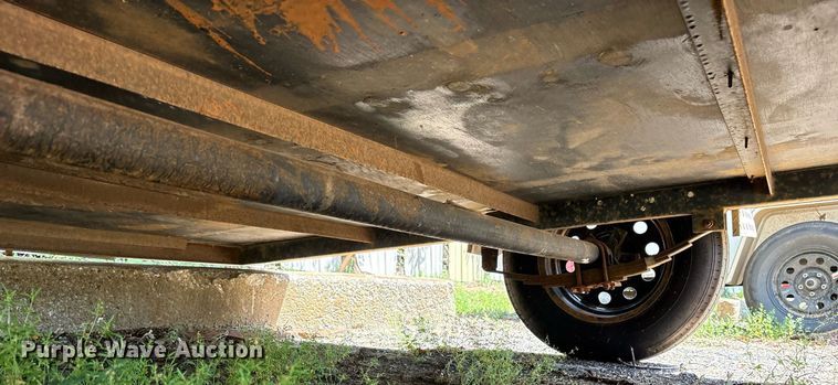 image for item DY0868 2007 Carry- On  enclosed cargo trailer