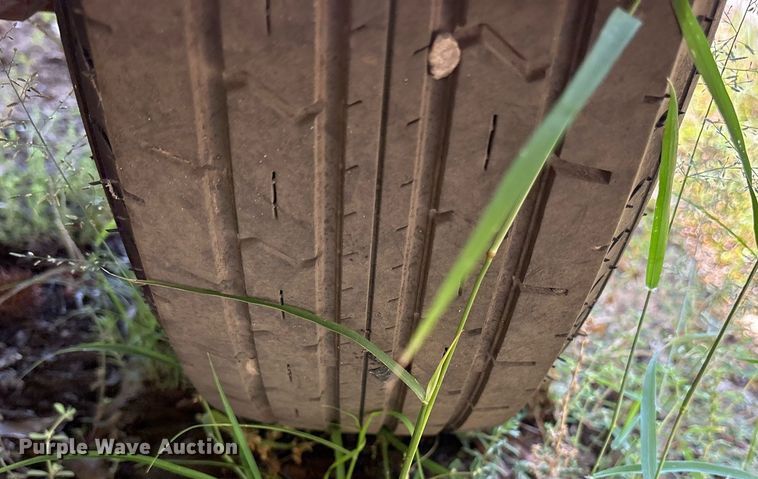 image for item DY0868 2007 Carry- On  enclosed cargo trailer