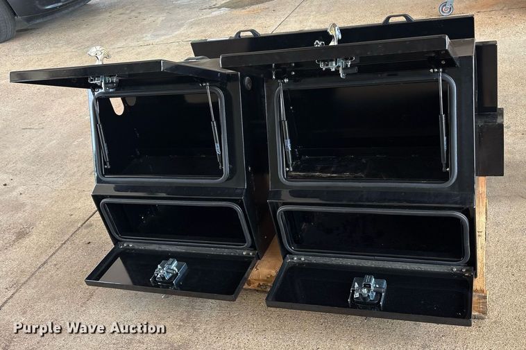 image for item DY0903 (5) toolboxes