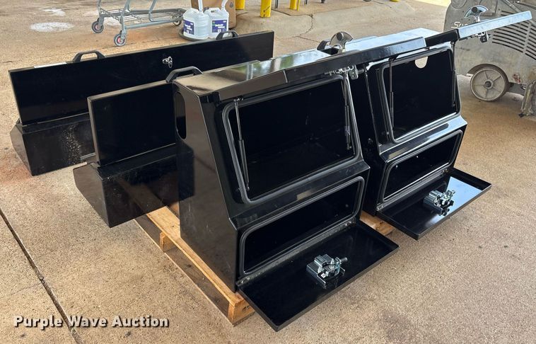 image for item DY0903 (5) toolboxes