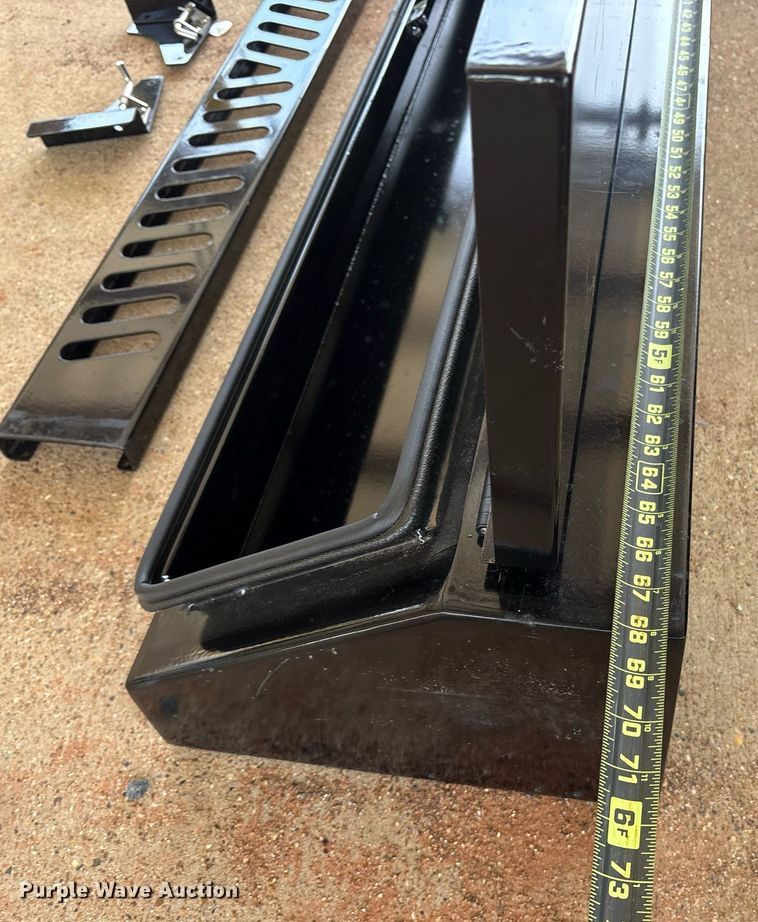 image for item DY0903 (5) toolboxes