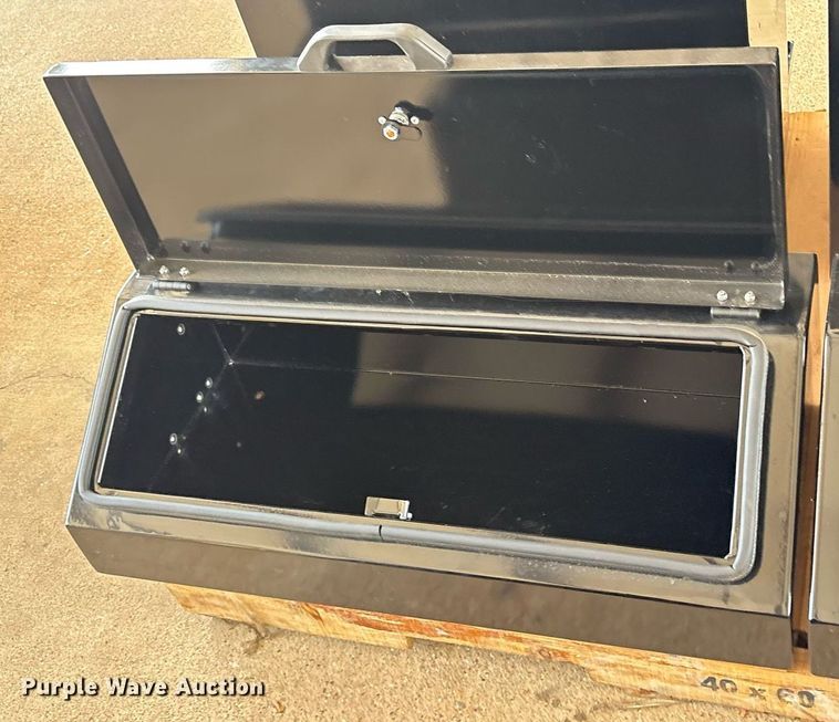 image for item DY0903 (5) toolboxes