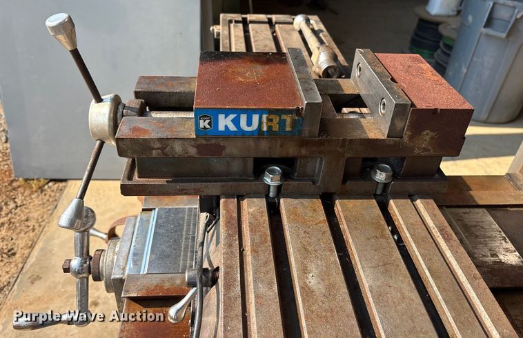 image for item DY0919 South Bend 3VH Milling machine