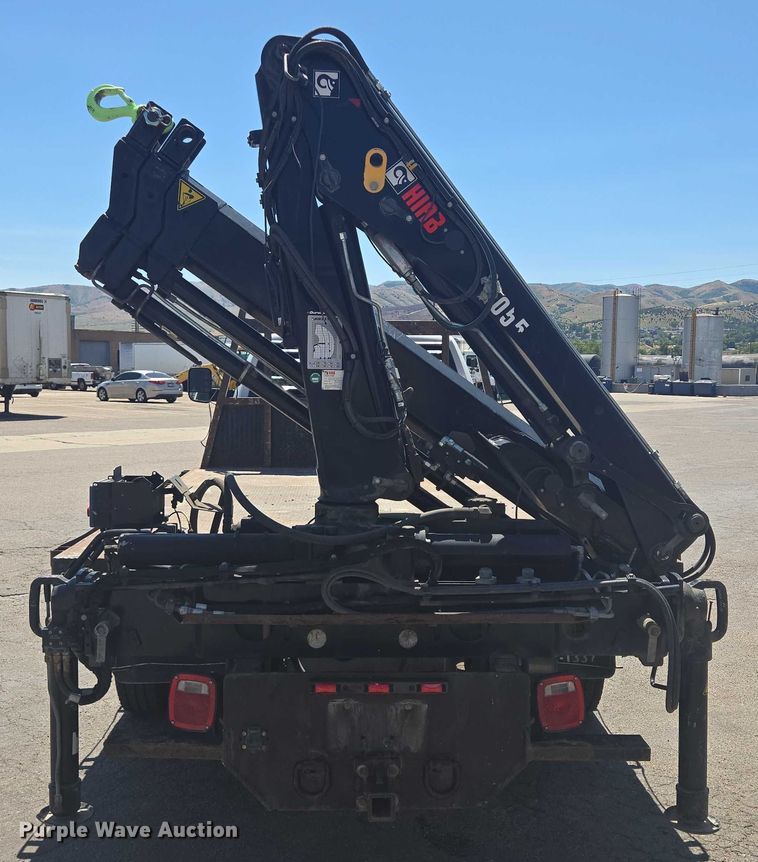 image for item DY0972 2016 Dodge Ram 4500 flatbed truck