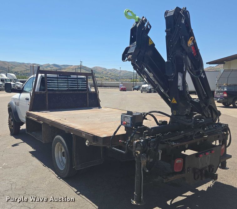 image for item DY0972 2016 Dodge Ram 4500 flatbed truck