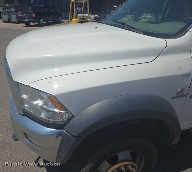 image for item DY0972 2016 Dodge Ram 4500 flatbed truck