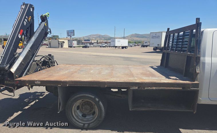 image for item DY0972 2016 Dodge Ram 4500 flatbed truck