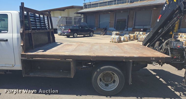 image for item DY0972 2016 Dodge Ram 4500 flatbed truck