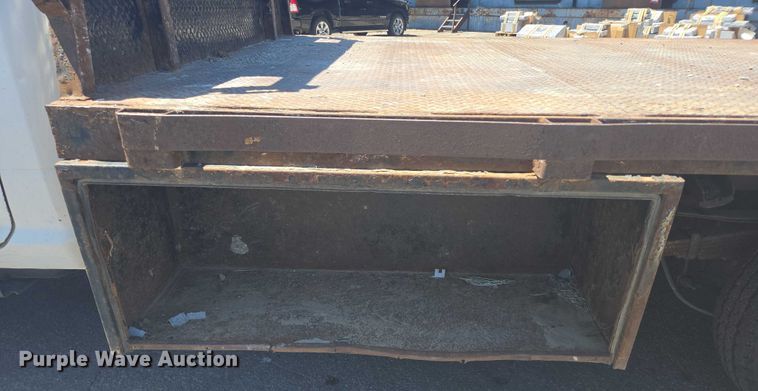 image for item DY0972 2016 Dodge Ram 4500 flatbed truck