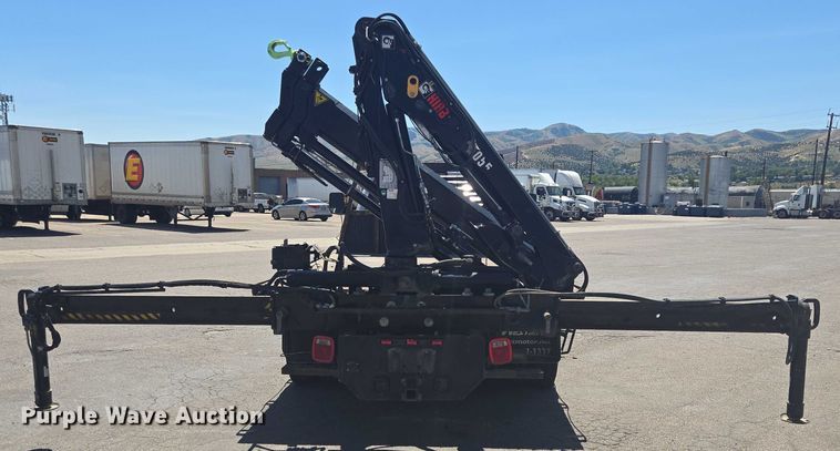 image for item DY0972 2016 Dodge Ram 4500 flatbed truck