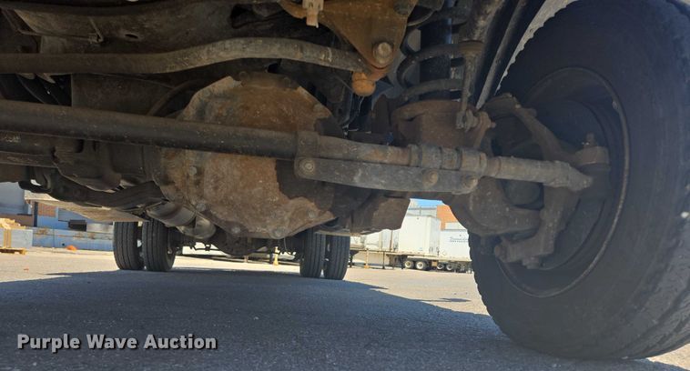 image for item DY0972 2016 Dodge Ram 4500 flatbed truck