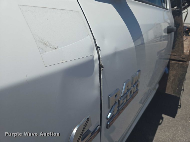 image for item DY0972 2016 Dodge Ram 4500 flatbed truck