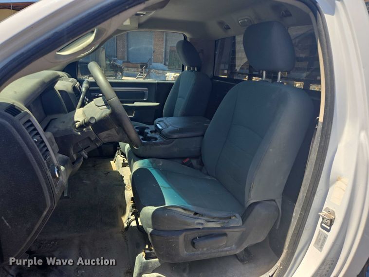 image for item DY0972 2016 Dodge Ram 4500 flatbed truck