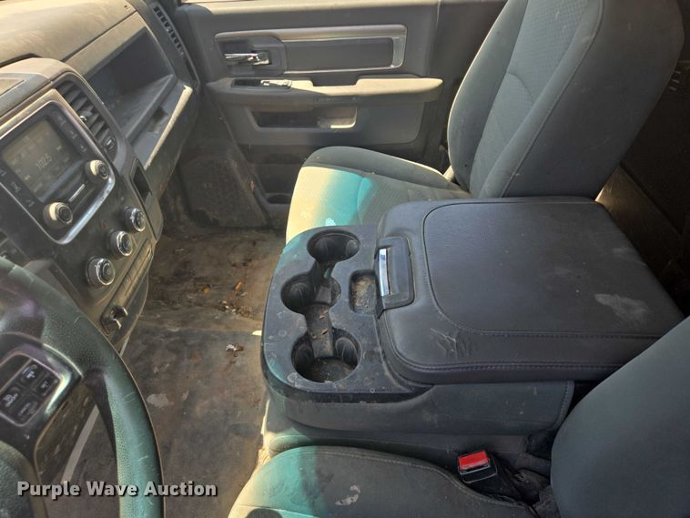 image for item DY0972 2016 Dodge Ram 4500 flatbed truck