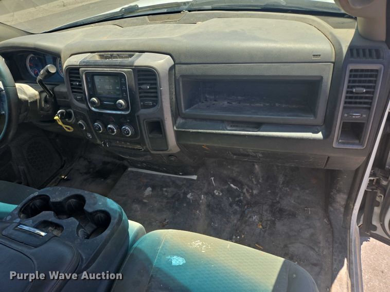 image for item DY0972 2016 Dodge Ram 4500 flatbed truck