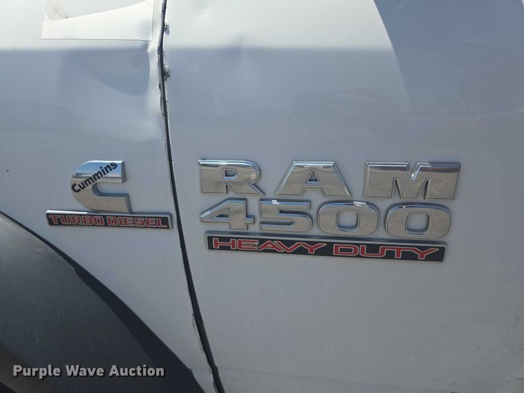 image for item DY0972 2016 Dodge Ram 4500 flatbed truck