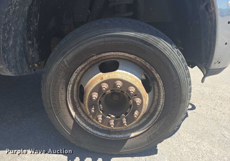 image for item DY0972 2016 Dodge Ram 4500 flatbed truck