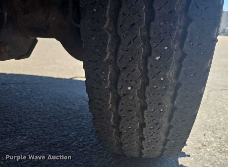 image for item DY0972 2016 Dodge Ram 4500 flatbed truck