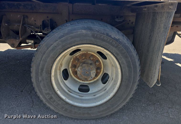 image for item DY0972 2016 Dodge Ram 4500 flatbed truck