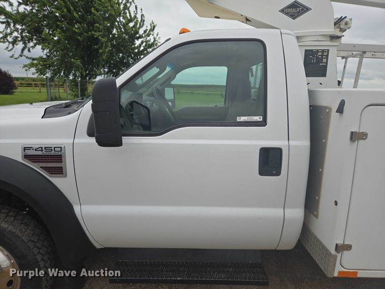 image for item DY0974 2008 Ford F450 Super Duty bucket truck