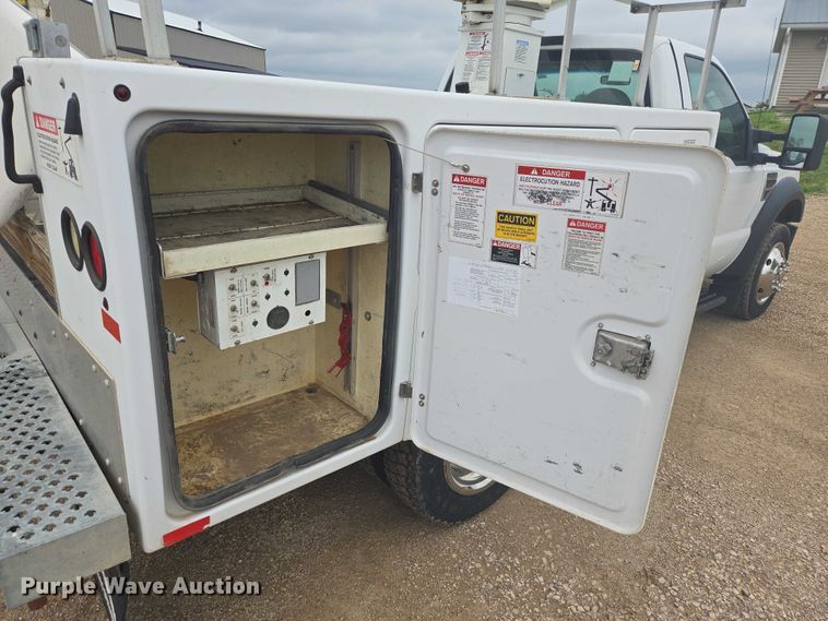 image for item DY0974 2008 Ford F450 Super Duty bucket truck