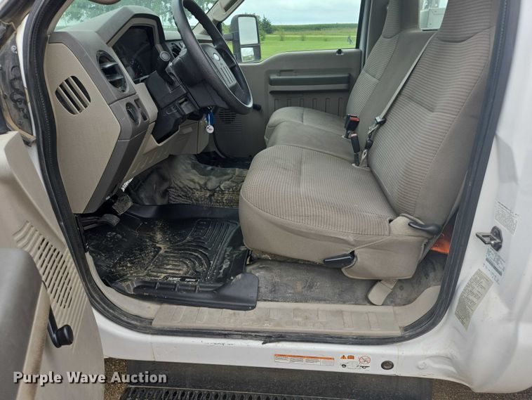 image for item DY0974 2008 Ford F450 Super Duty bucket truck