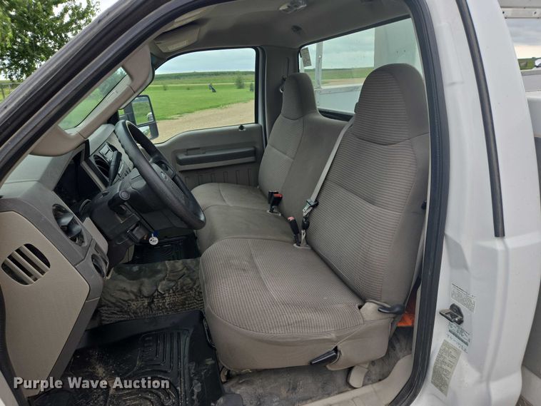 image for item DY0974 2008 Ford F450 Super Duty bucket truck