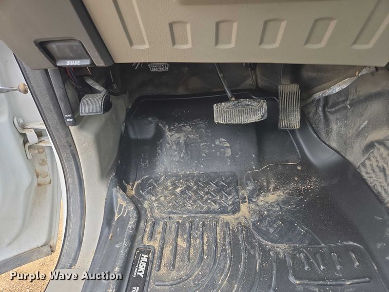 image for item DY0974 2008 Ford F450 Super Duty bucket truck