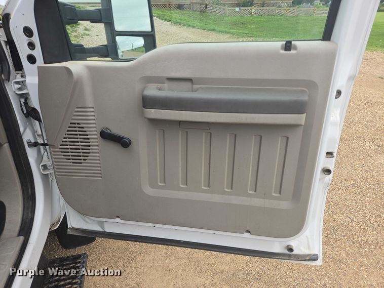 image for item DY0974 2008 Ford F450 Super Duty bucket truck