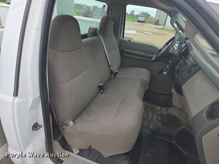 image for item DY0974 2008 Ford F450 Super Duty bucket truck